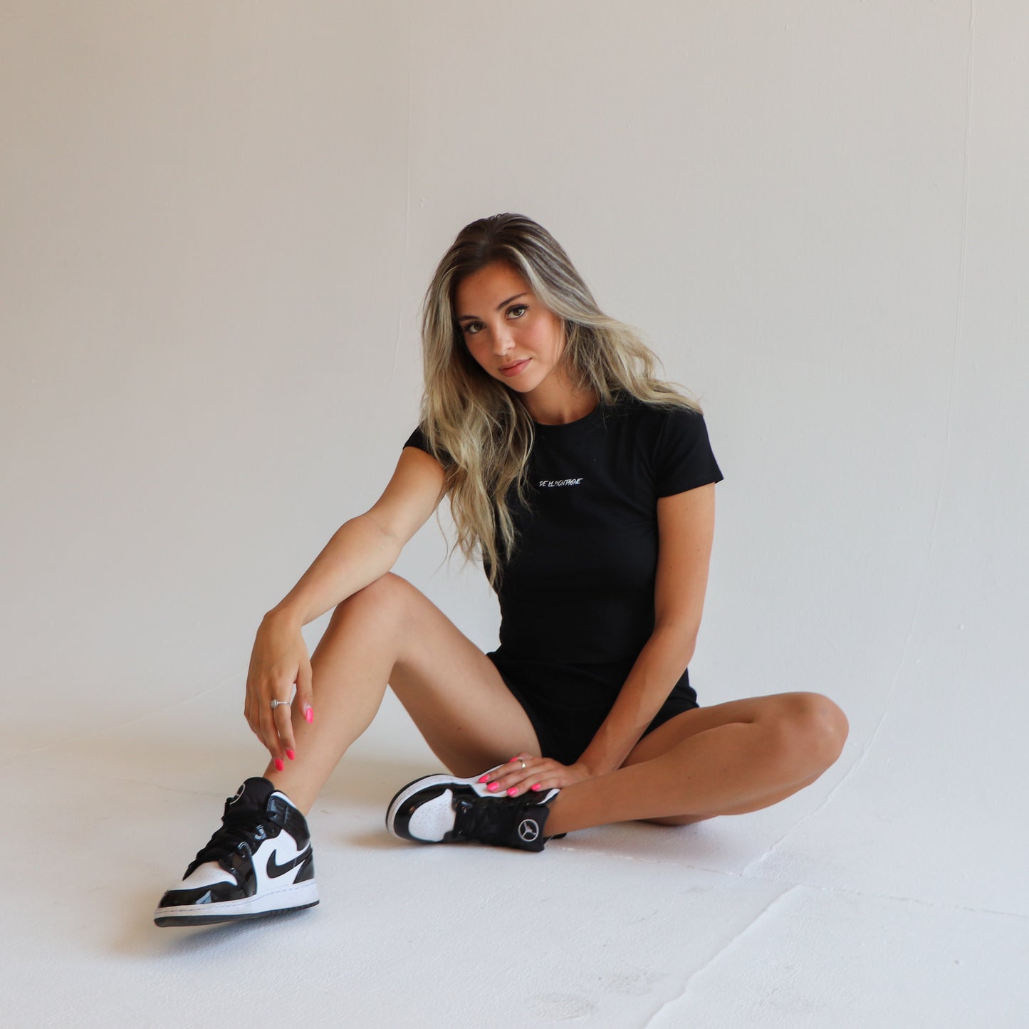 Taylor Crop Logo T-Shirt - Black